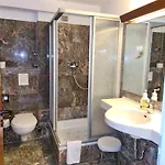 Landhotel Lowenbruch מלון 3*