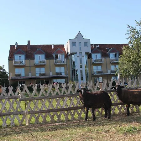 Landhotel Lowenbruch 호텔 3*