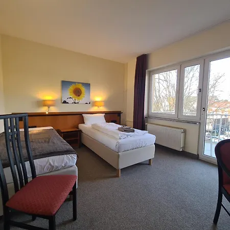 Landhotel Lowenbruch 3* Lowenbruch