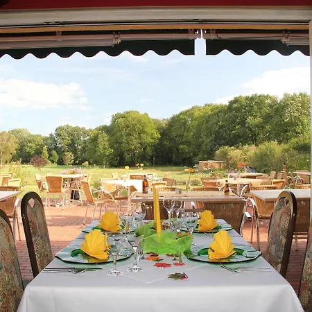 Landhotel Lowenbruch 3*