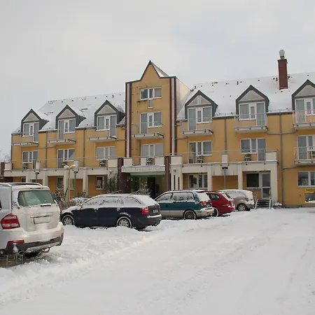 Landhotel Lowenbruch 호텔 3*