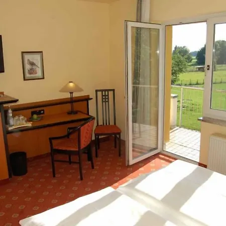 Landhotel Lowenbruch 3*
