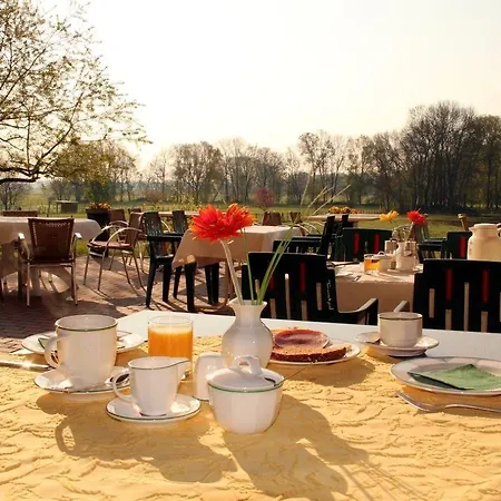 Landhotel Lowenbruch 3* Lowenbruch