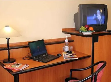 Landhotel Lowenbruch 3* 로벤브루흐