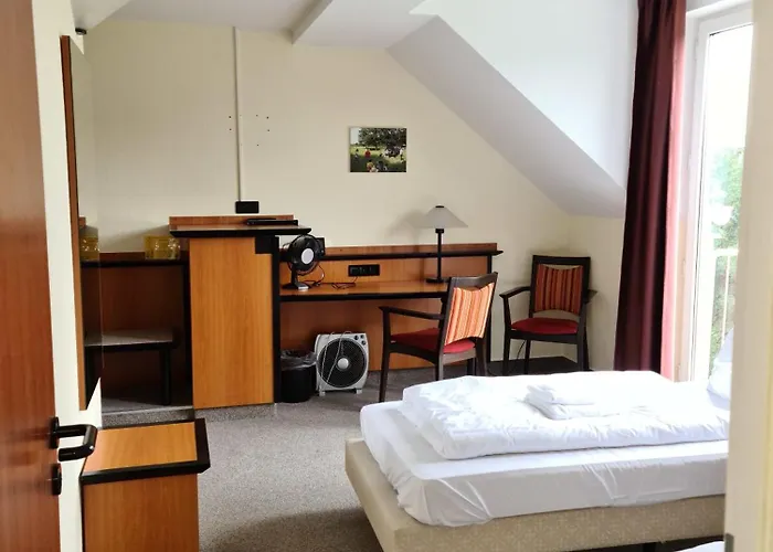 Landhotel Lowenbruch Hotell 3*