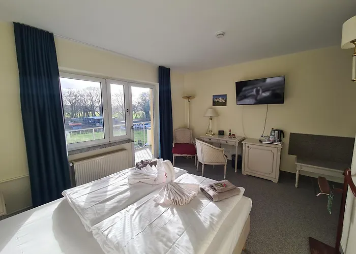 Hotell Landhotel Lowenbruch 3*